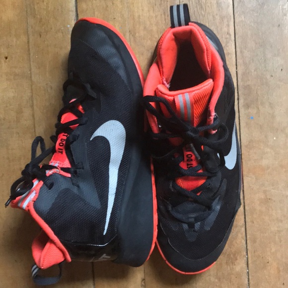 size 7 nike basketball shoes